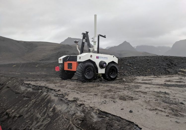 Mission Control to Develop Lunar Surface Autonomous Science Payload for CSA